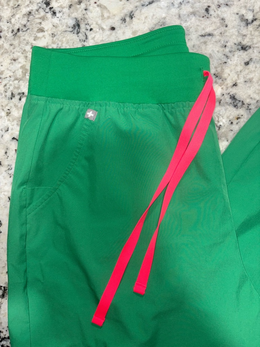 FIGS Women’s Safety Green Jogger Scrub Pants - Picture 2 of 6